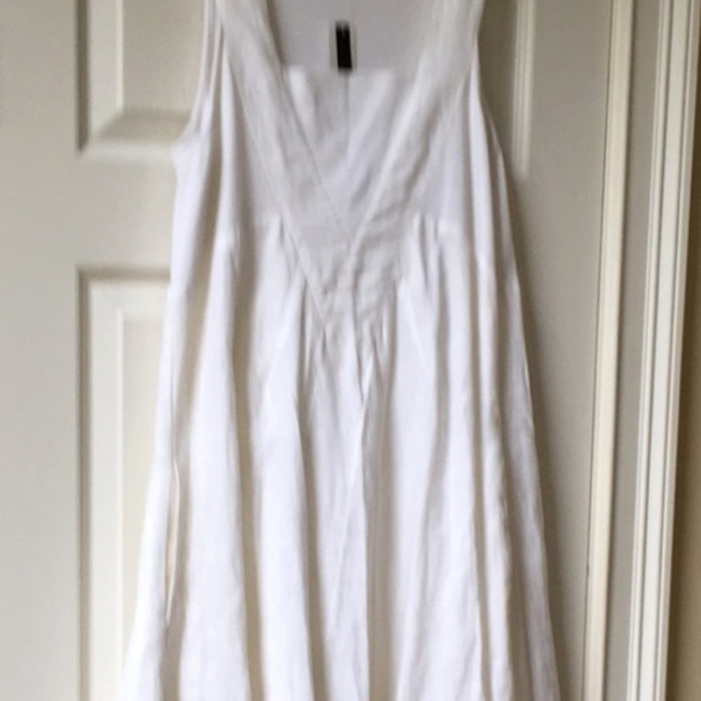 Celsea &Theodore White Dress. Easy Breezy Summer Class!